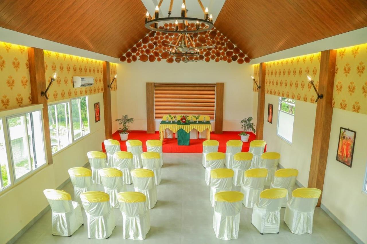 Kizhake Chālakudi Athirappilly Polaris Resort מראה חיצוני תמונה